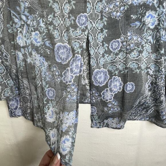 Lauren Conrad Blue Floral Top Size Medium Flutter Sleeve Boho - Picture 9 of 16